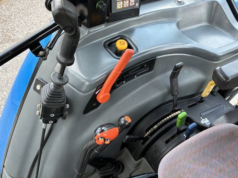 New Holland TL90 (4WD)