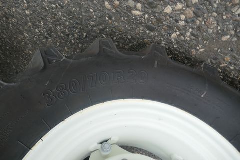 New Holland T5.90S Powershuttle