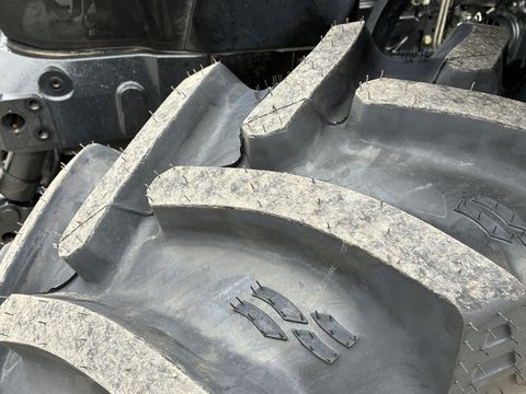 New Holland T6020 Delta