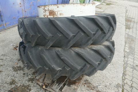 Trinker 12.4-32 Zwillingräder