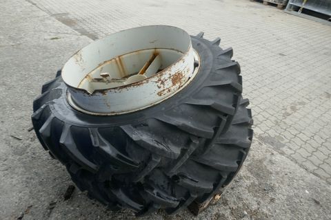 Trinker 12.4-32 Zwillingräder