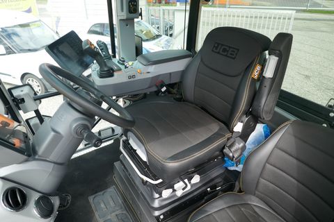 JCB Fastrac 4220 iCON