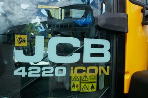JCB Fastrac 4220 iCON