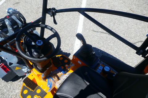 Giant G 1100 