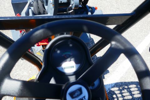 Giant G 1100 