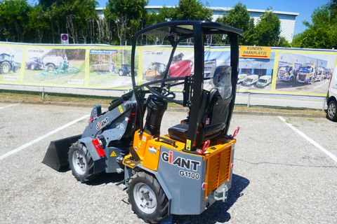 Giant G 1100 