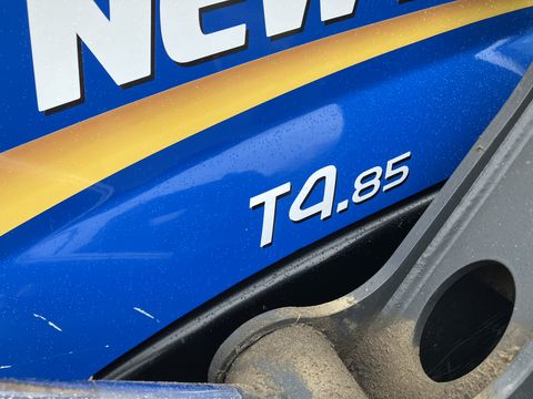 New Holland T4.85