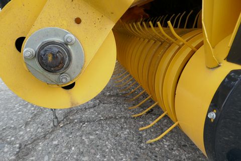 New Holland Roll Belt 150 CC