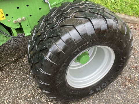 Krone Comprima F 125 XC