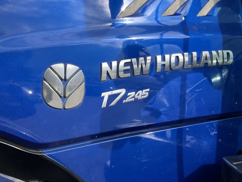 New Holland T7.245 Auto Command SideWinder II (Stage V)