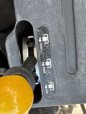 New Holland T5050