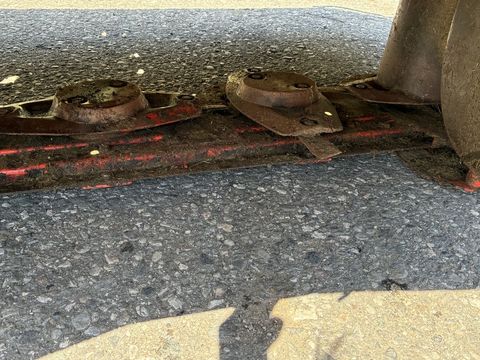 Kuhn GMD 602 lift control