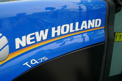 New Holland T4.75 Powerstar