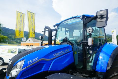 New Holland T5.100 Electro Command (IntelliShift)