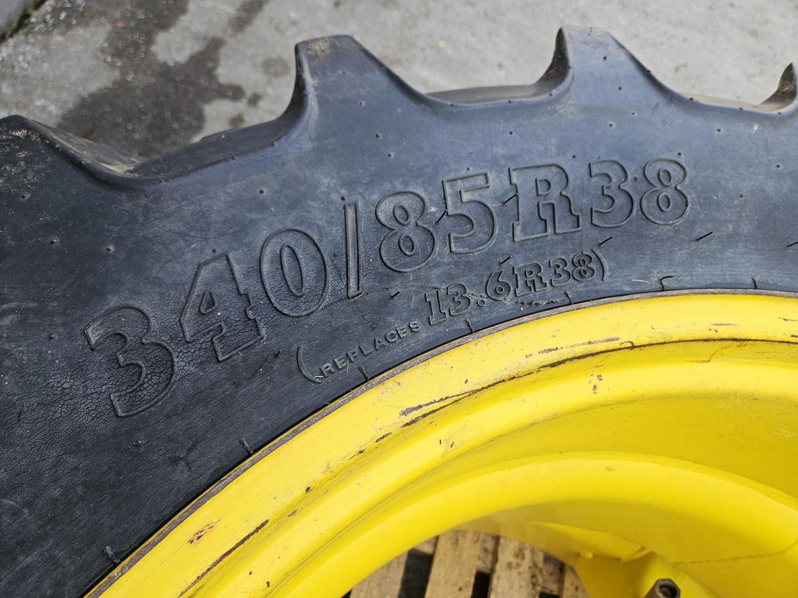 BKT Zwillingsbereifung 3