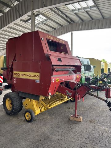 New Holland 650