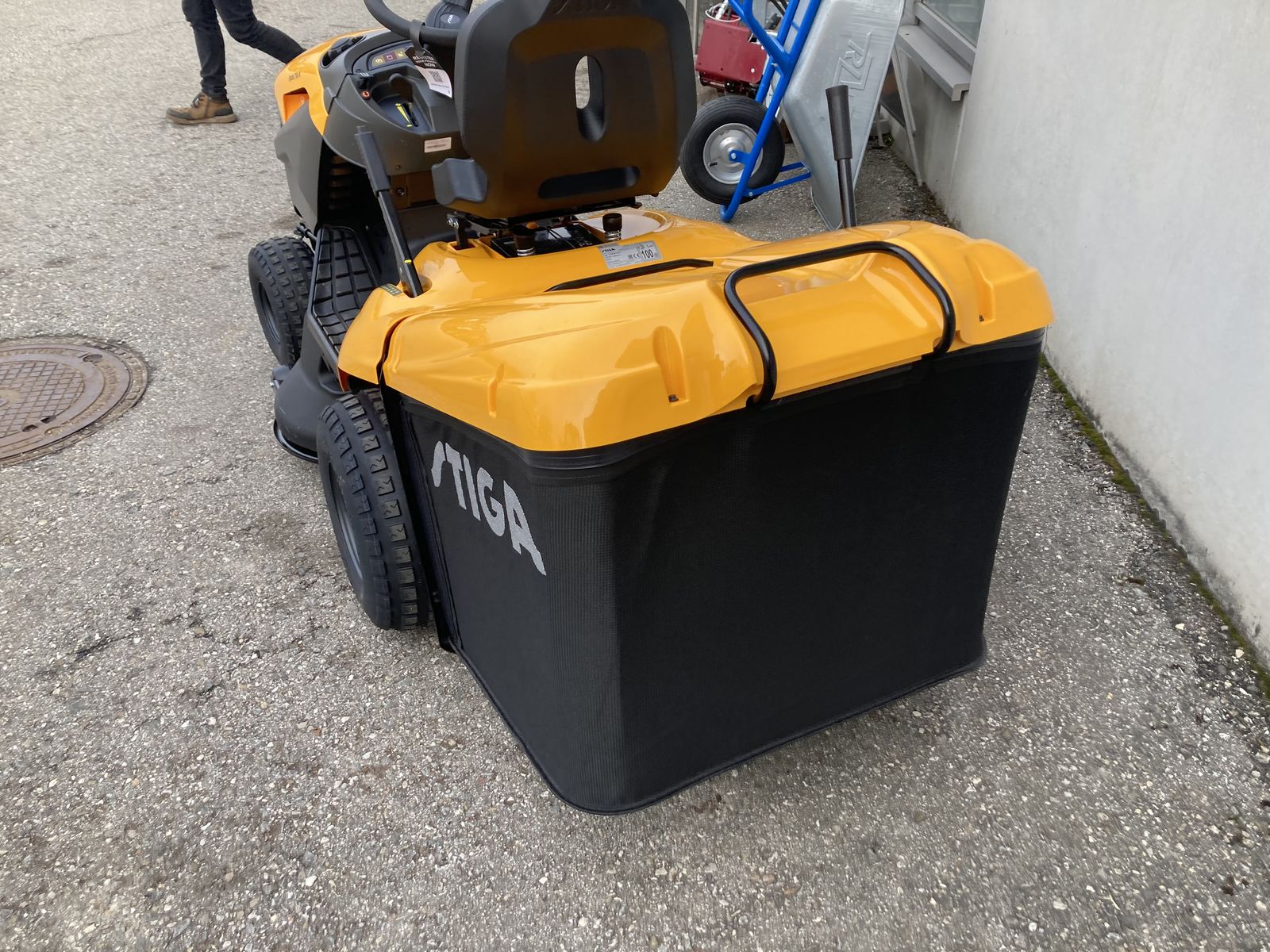 Stiga Estate 798W  3