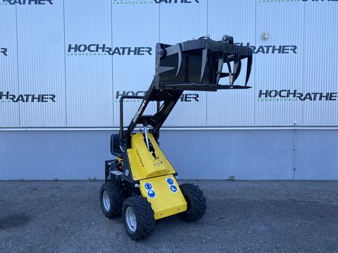 Tur Poland Kompakter & Wendiger Allrad Lader
