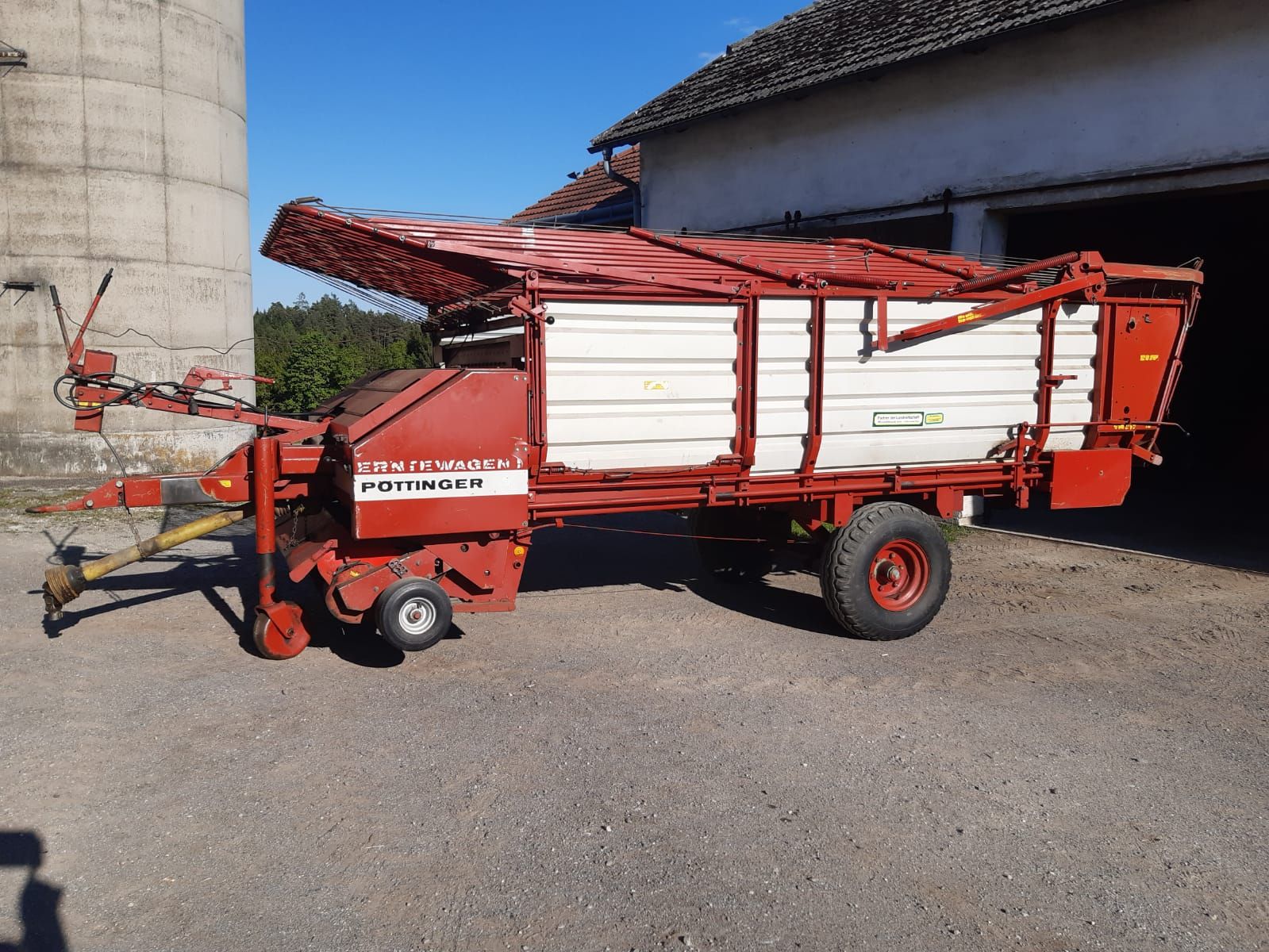 Pöttinger Erntewagen 1 1