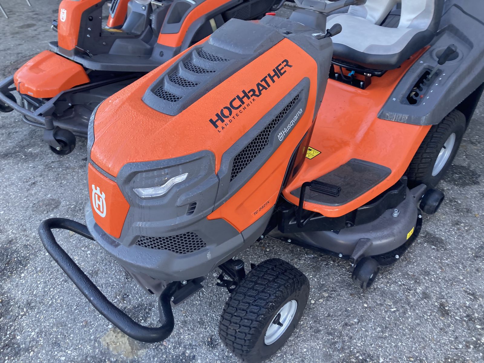 Husqvarna TC 242TX 3