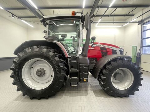 Massey Ferguson 8S.305 Dyna-VT Exclusive 3