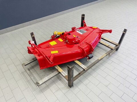 Massey Ferguson ZWISCHENACHS SICHELMÄHWERK 3