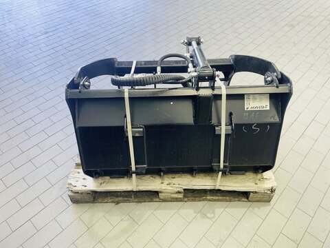 GIANT DUNG- UND SILAGEZ. 100 C 3