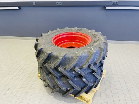 Fendt RÄDER 380/70R24 MT W12X24 2