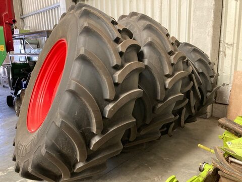Fendt 600/70 R30 + 710/70 R42