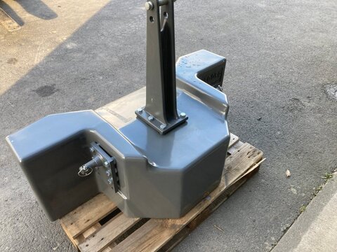 Fendt Frontgewicht 1800kg 3