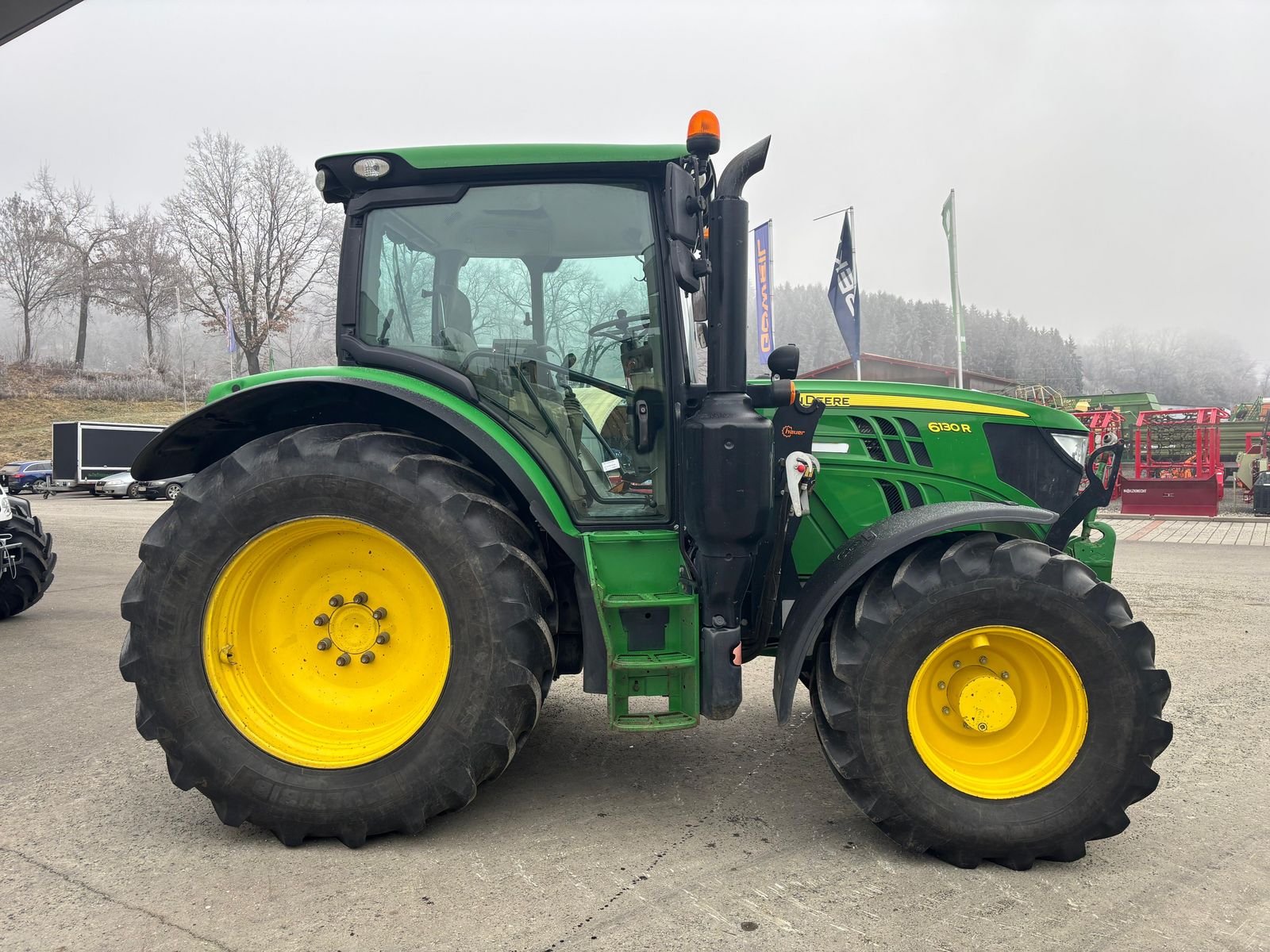 John Deere 6130R 3