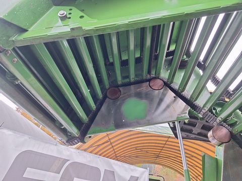 Krone Comprima F 125 XC