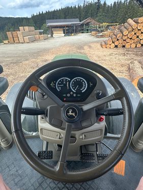 John Deere 6250R