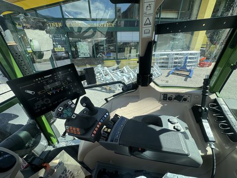 Fendt 211 Vario Profi (Gen3)