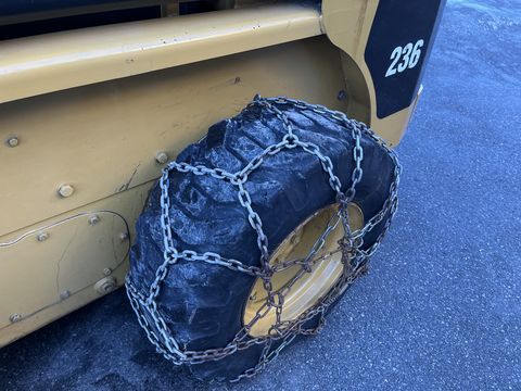 CAT 236 mit Kabine Heizung