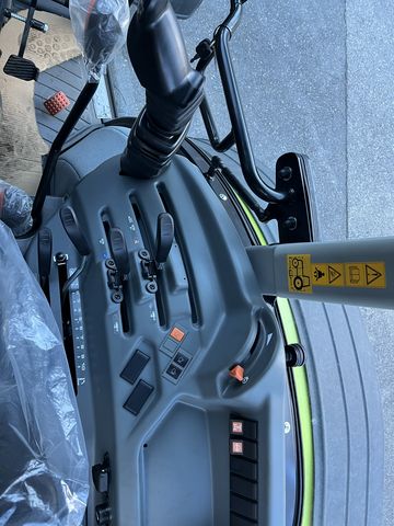 Claas Elios 210 (Kabine mit Glasdach)