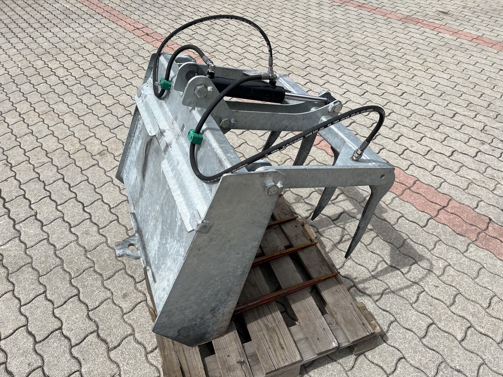 Krokozange 85cm verzinkt zu Fuchs Lader 3