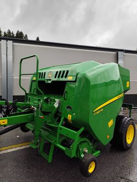 John Deere F 441M 