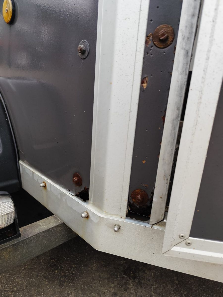 Blomert Pferdeanhänger / Tiertransportanhänger 3