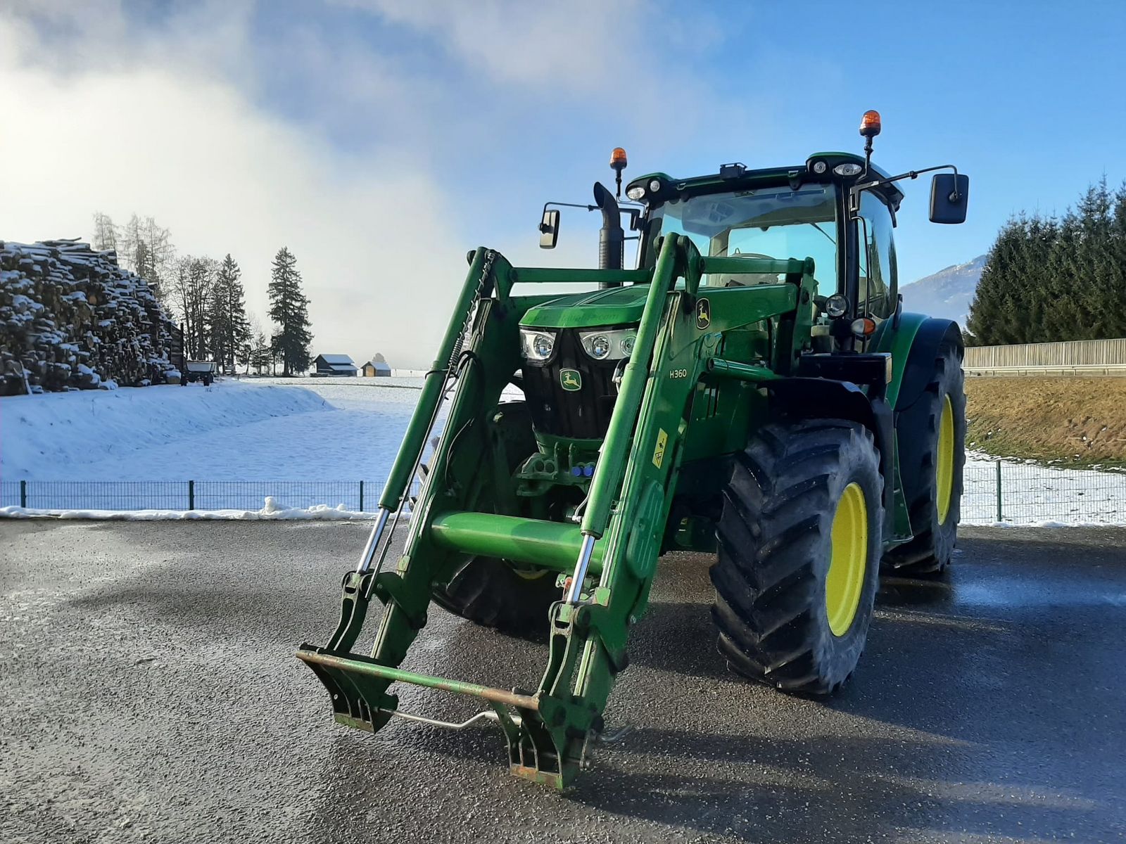 John Deere 6130R 1