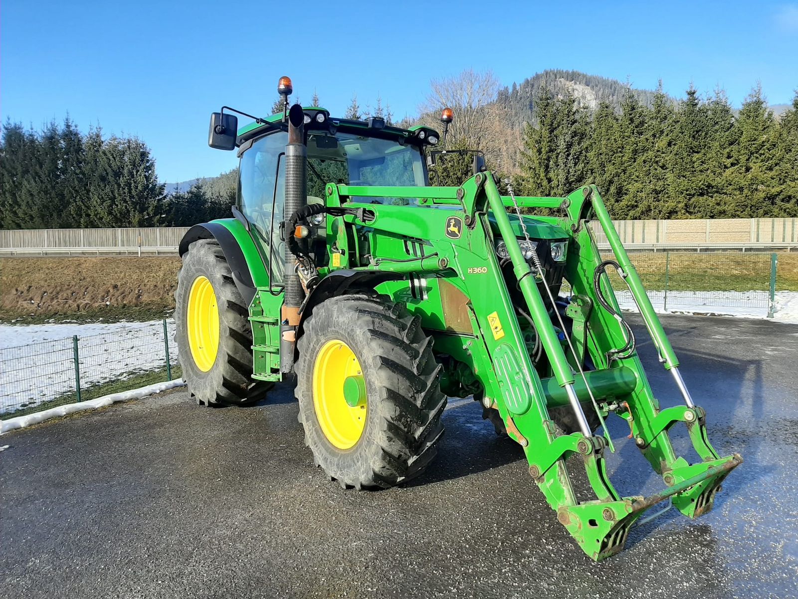 John Deere 6130R 3