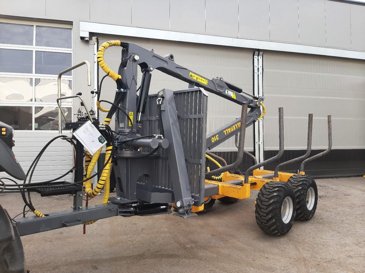 Källefall FB90 mit Forstkran 310 2
