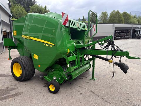 John Deere F 441M