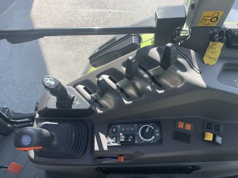 Claas Axos 3.105