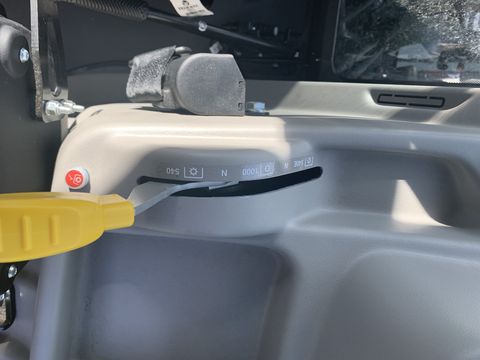Claas Axos 3.105
