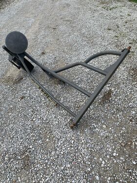 Claas Ballenaufsteller