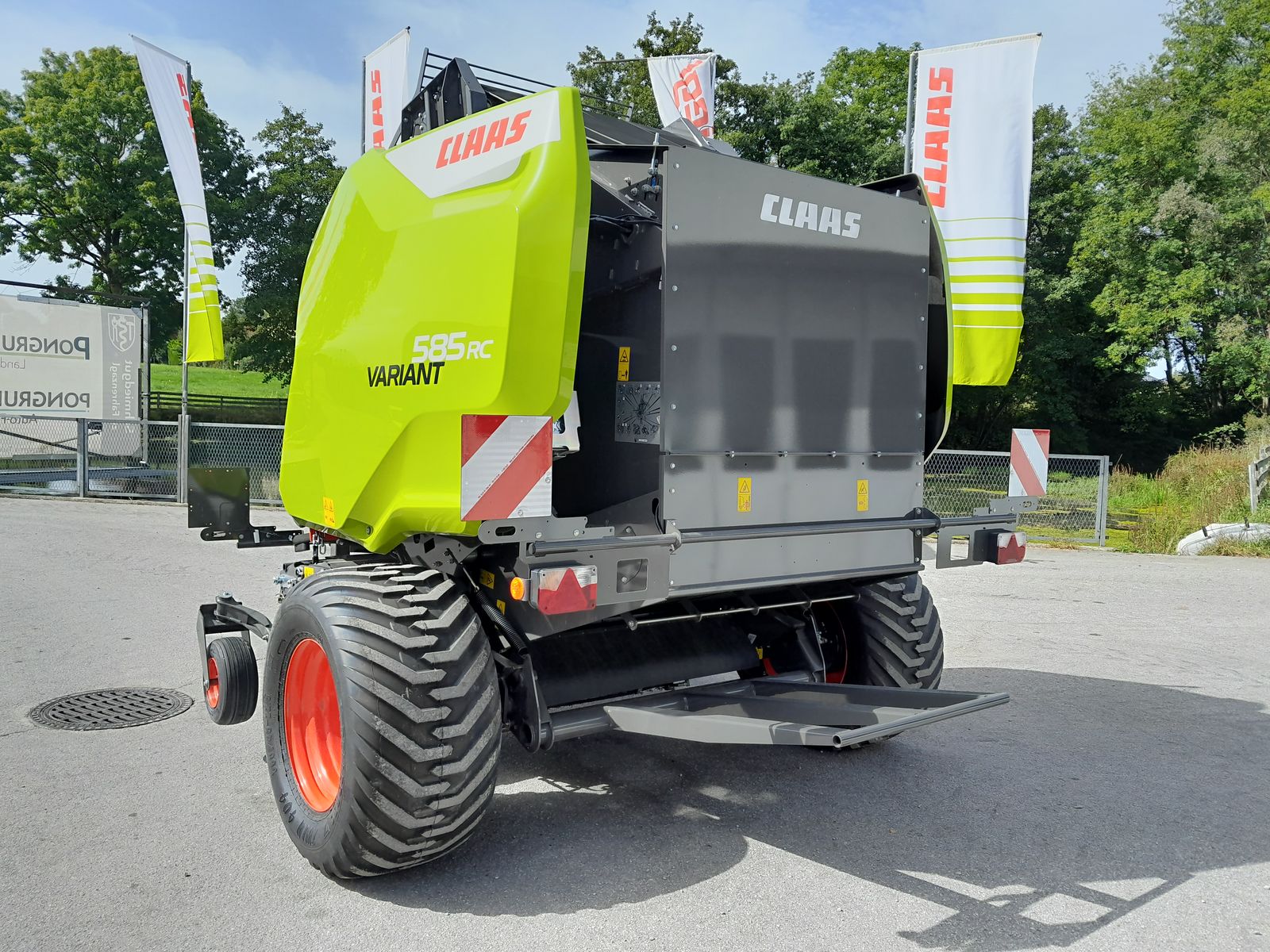 Claas Variant 585 RC 1
