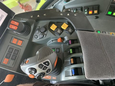 Claas Arion 660 CMATIC
