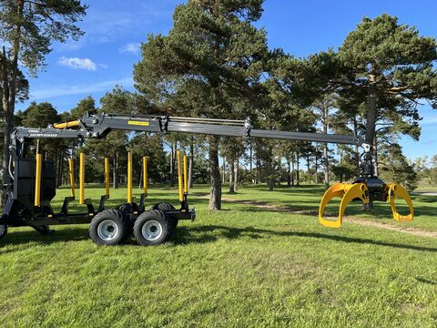Country Rückewagen 90 D mit Kran 850 Pro
