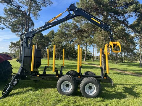 Country Rückewagen 90 D mit Kran 850 Pro